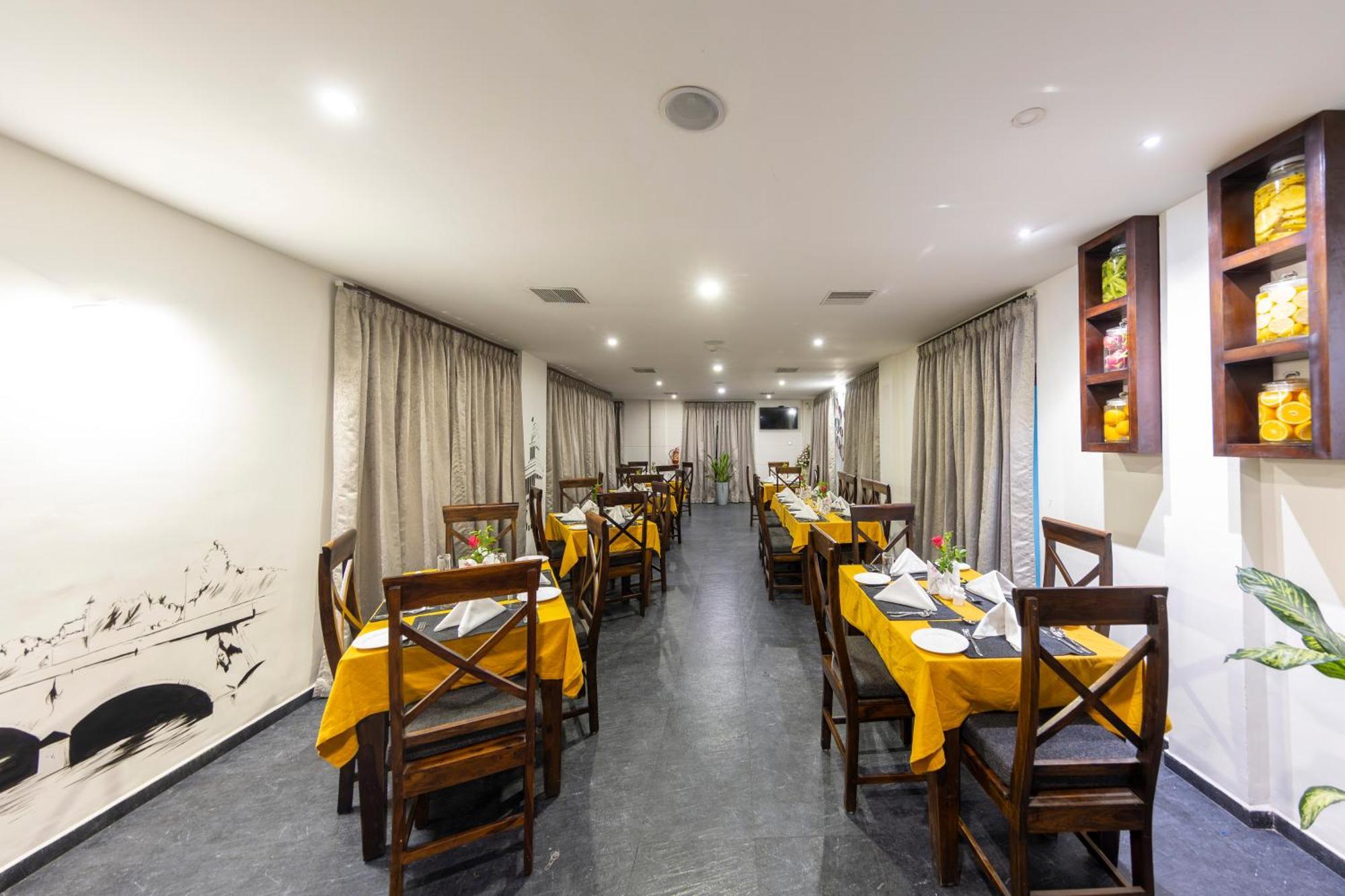 Hotel Narendra Central Muvattupuzha Extérieur photo
