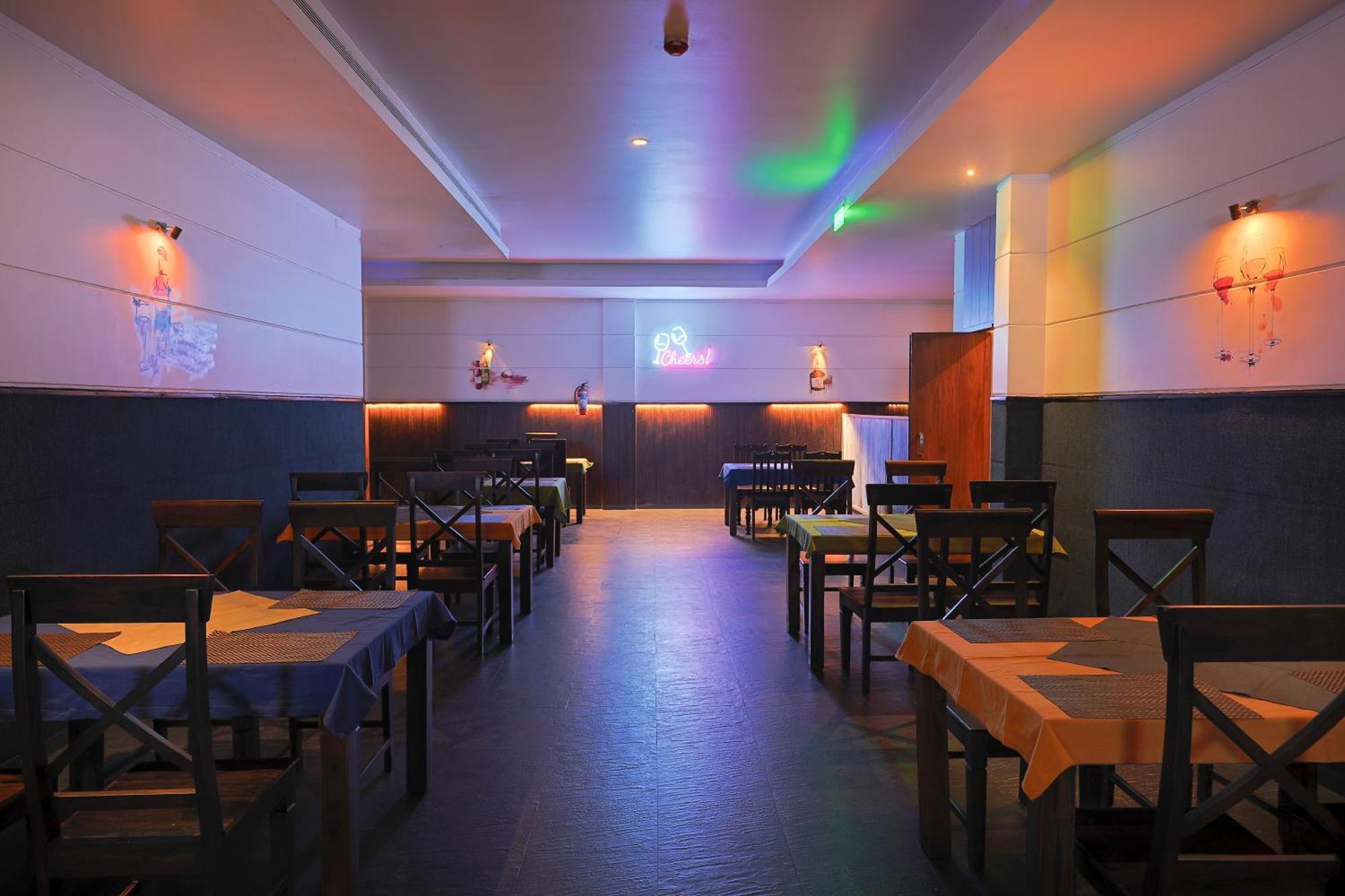 Hotel Narendra Central Muvattupuzha Extérieur photo