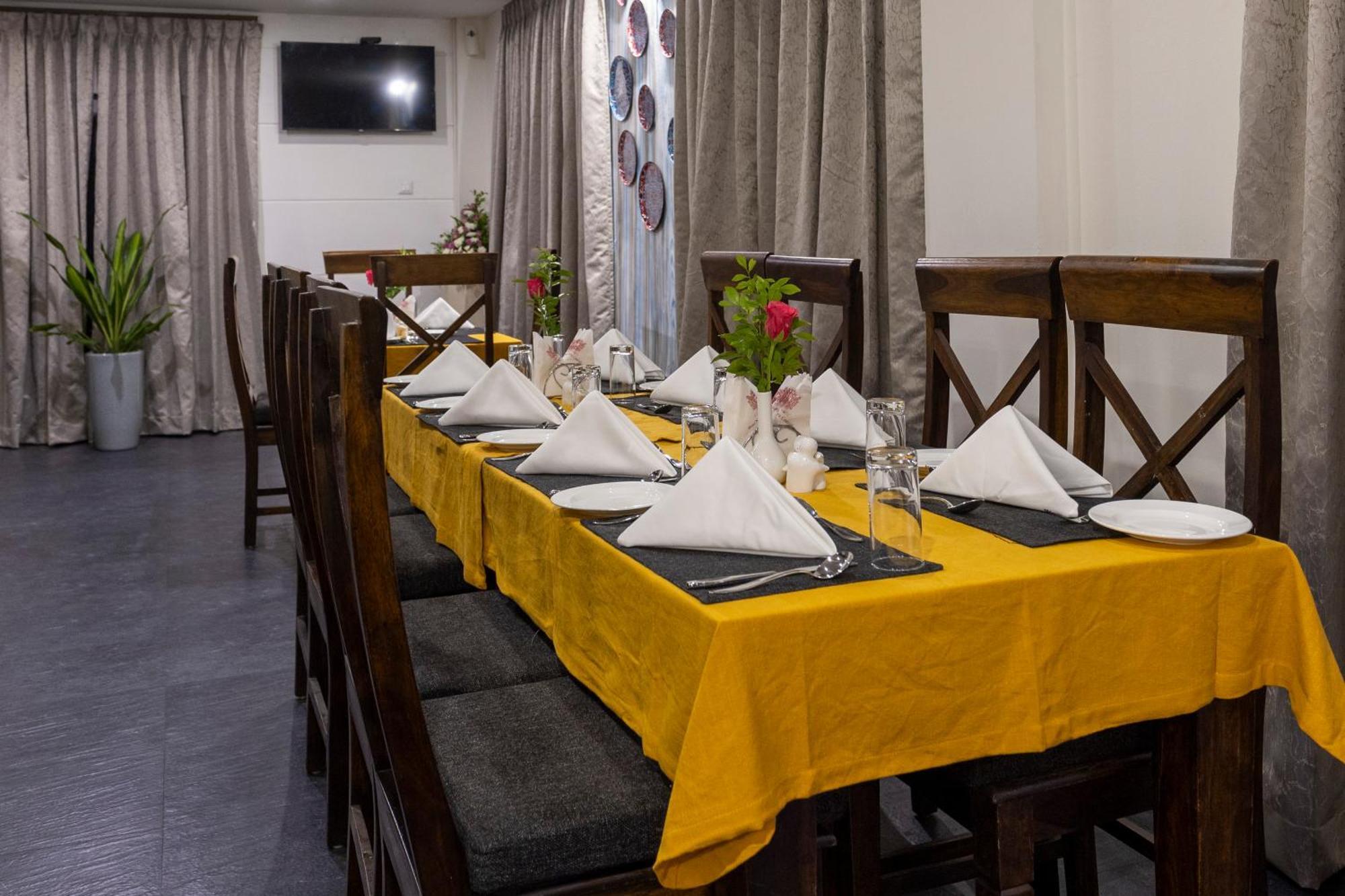 Hotel Narendra Central Muvattupuzha Extérieur photo