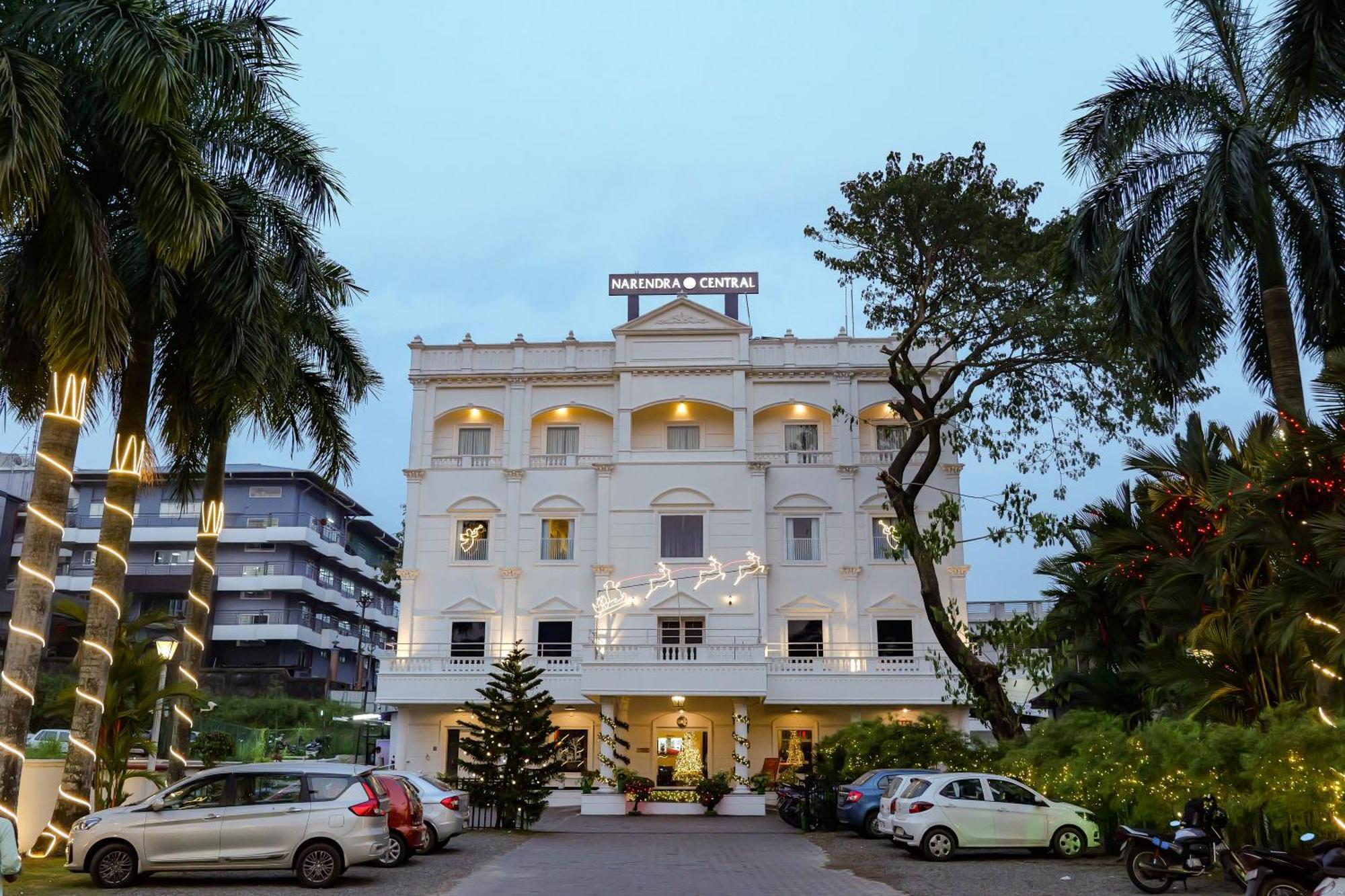 Hotel Narendra Central Muvattupuzha Extérieur photo