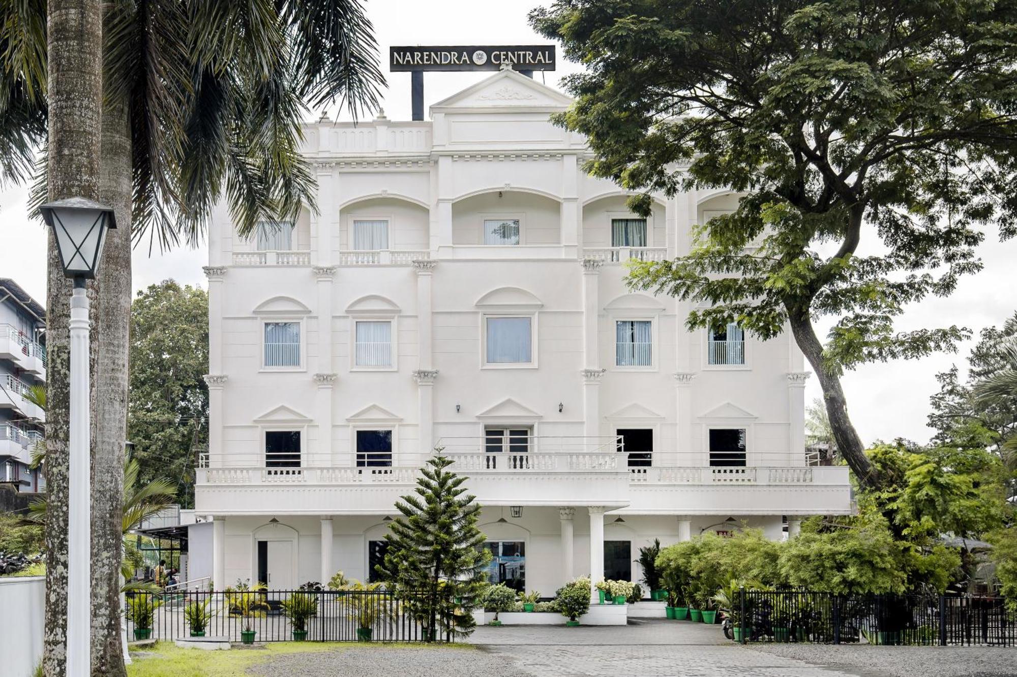 Hotel Narendra Central Muvattupuzha Extérieur photo